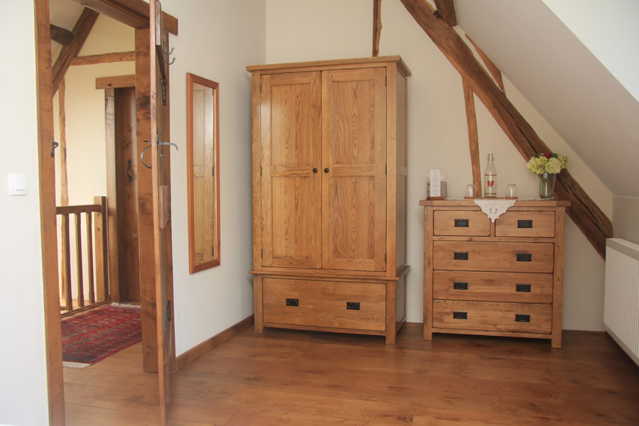 Orchard bedroom with ensuite bathroom